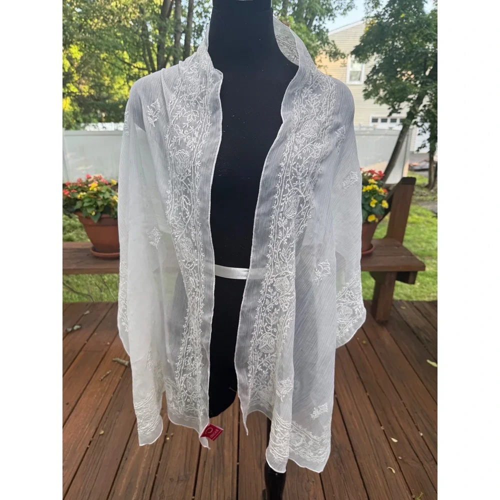 Oscar de la Renta White Embroidered Sheer Scarf Floral Wrap Shawl RN 62720